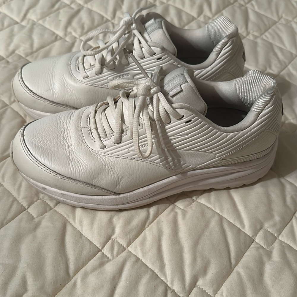 Brooks White Leather Shoes